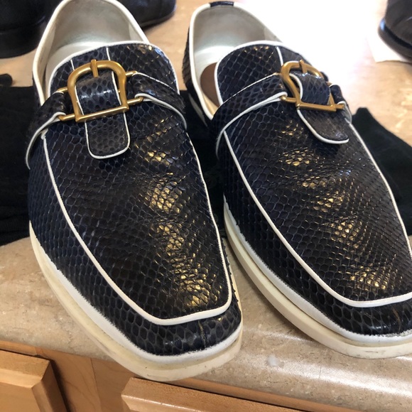 Remarkable Dolce and Gabanna snakeskin loafers - Picture 5 of 11